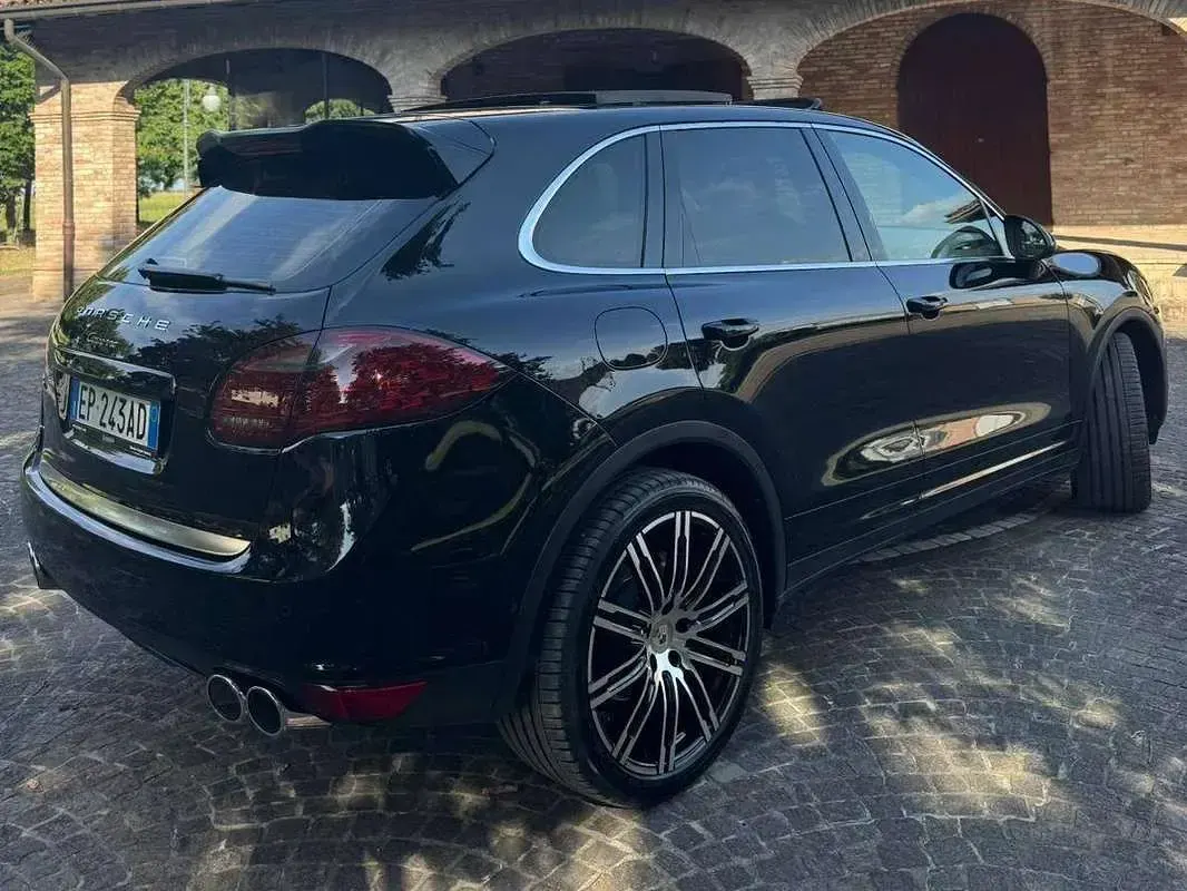 Usata Porsche Cayenne 245 CV (180 kW) 2012 Nero SUV