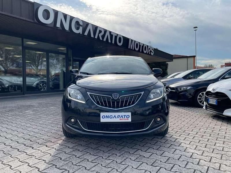 Usata Lancia Ypsilon S 69 CV (50 kW) 2024 Nero Utilitaria