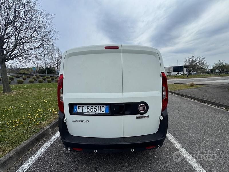 Usata Fiat Doblò 95 CV (69 kW) 2018 Bianco Monovolume