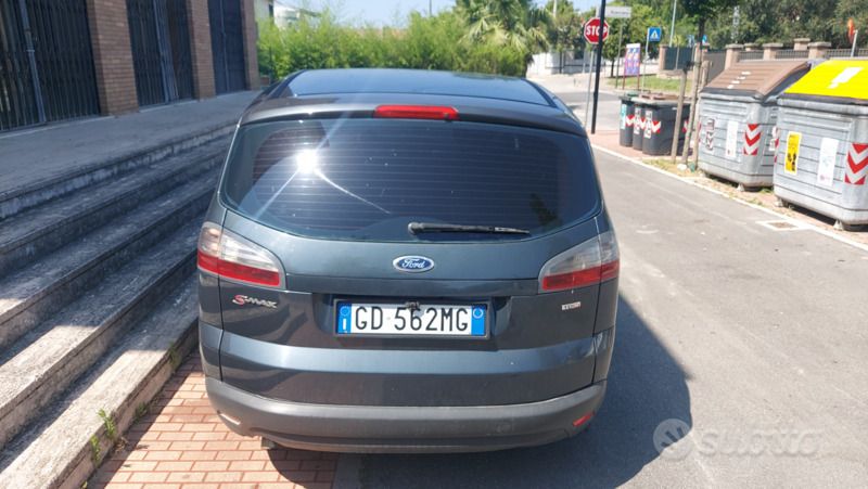 Usata Ford S-MAX S 131 CV (96 kW) 2008 Verde Monovolume
