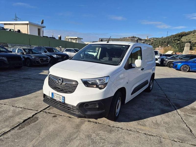 Usata Opel Combo 101 CV (74 kW) 2020 Bianco Furgone