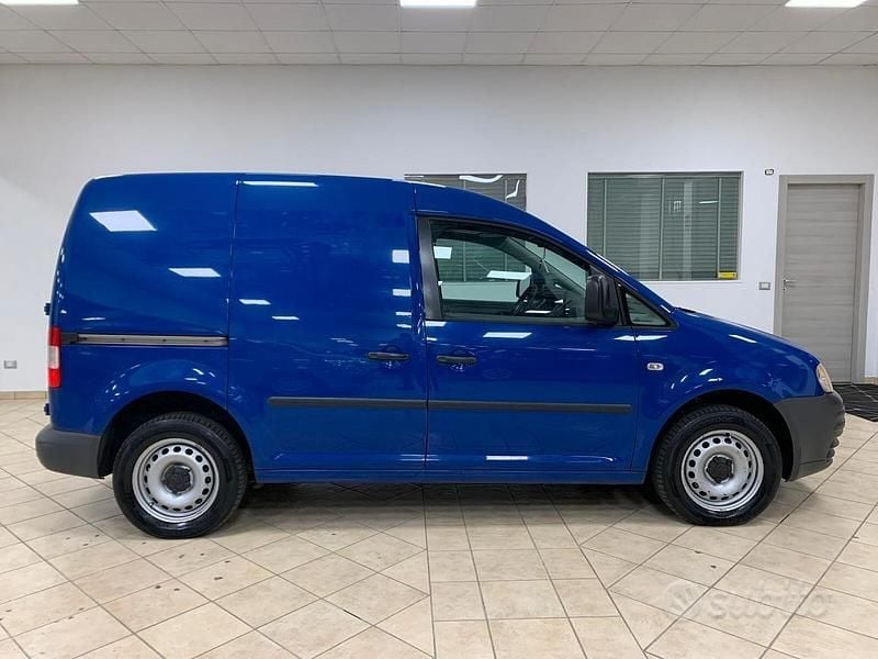 Usata VW Caddy 109 CV (80 kW) 2009 Blu/azzurro Monovolume