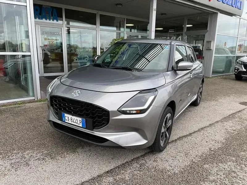 Usata Suzuki Swift 83 CV (61 kW) 2024 Argento Utilitaria