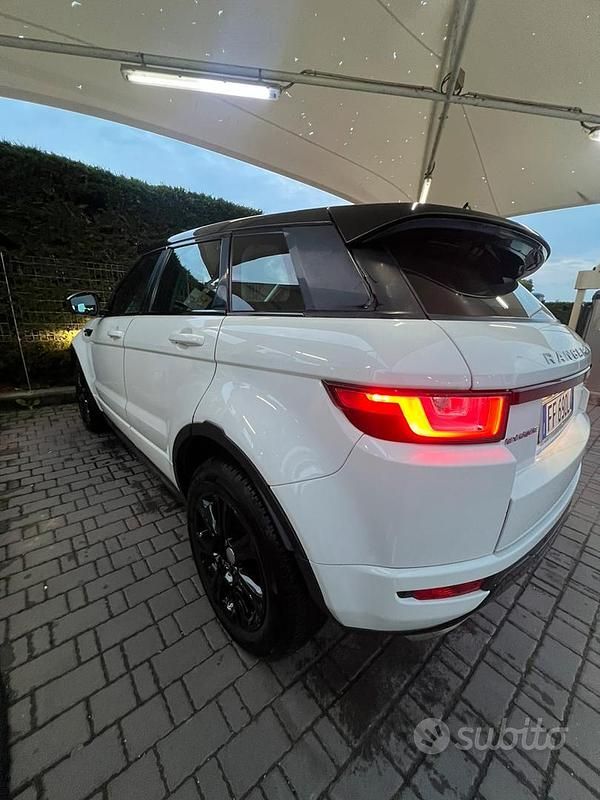 Usata Land Rover Range Rover evoque Dynamic 180 CV (132 kW) 2016 Bianco SUV