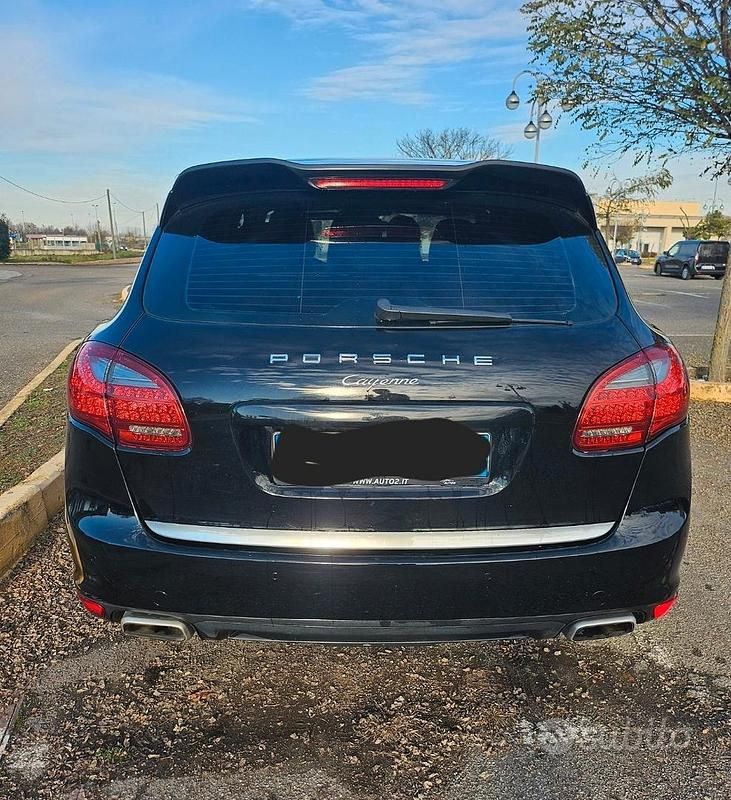 Usata Porsche Cayenne 2012 Nero SUV