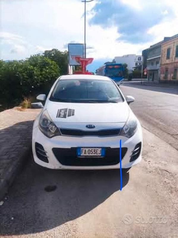 Usata Kia Rio 2015 Bianco Berlina
