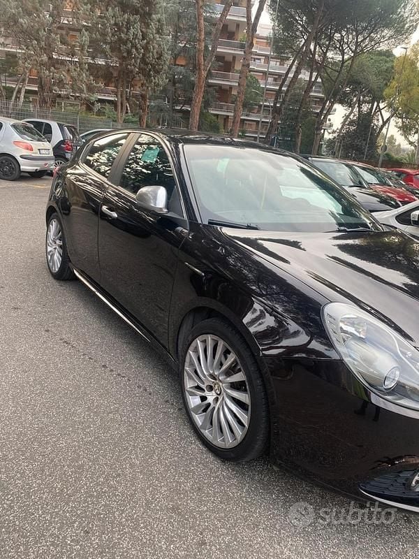 Usata Alfa Romeo Giulietta Turismo 170 CV (125 kW) 2012 Nero Utilitaria