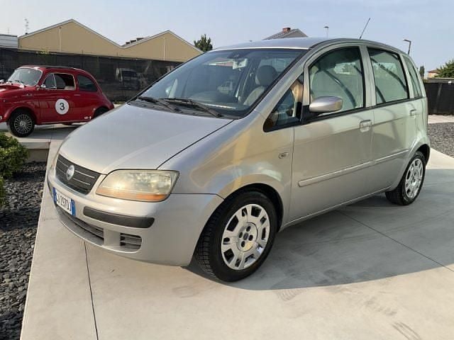 Usata Fiat Idea 70 CV (51 kW) 2004 Grigio Monovolume