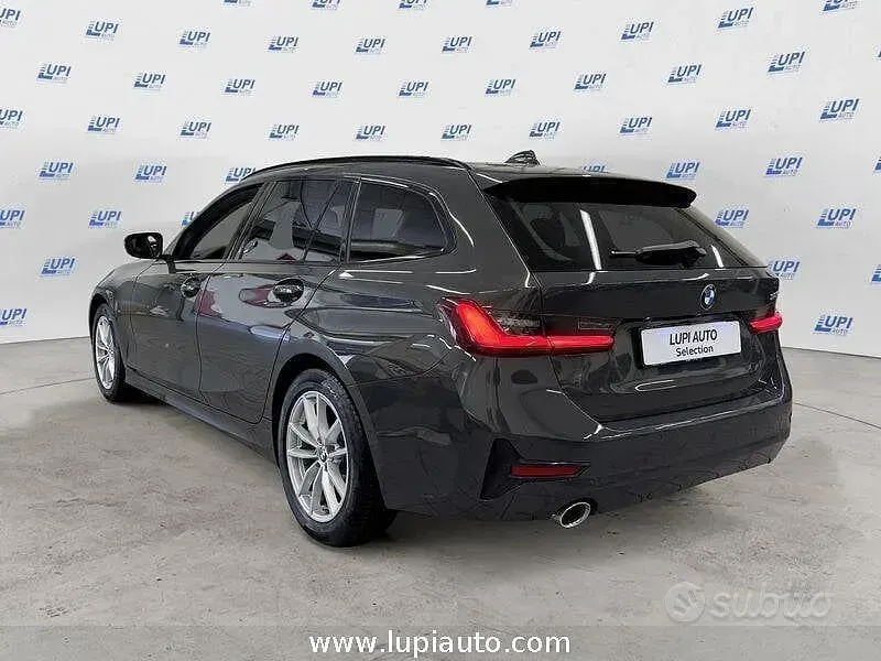 Usata BMW 320e Sport Line 204 CV (150 kW) 2022 Nero Station wagon