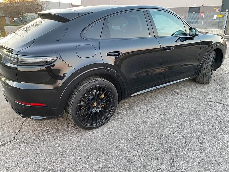 Usata Porsche Cayenne Coupe 2021 Nero SUV