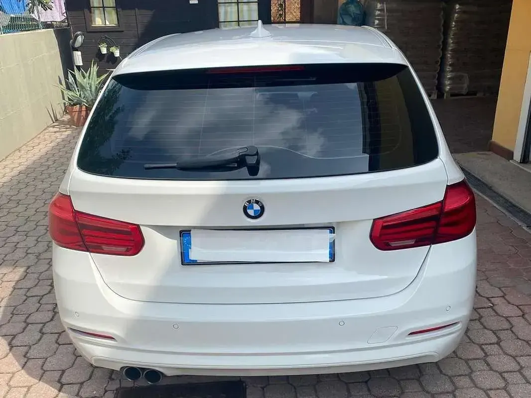 Usata BMW 320 Advantage 190 CV (139 kW) 2015 Bianco Station wagon