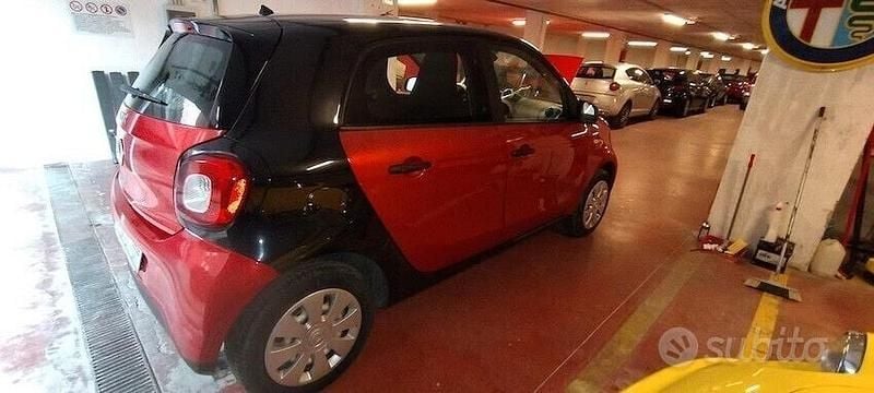 Usata Smart ForFour 71 CV (52 kW) 2016 Nero Utilitaria