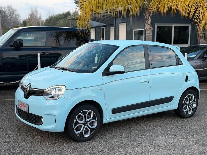 Usata Renault Twingo Intens 65 CV (47 kW) 2021 Blu Utilitaria