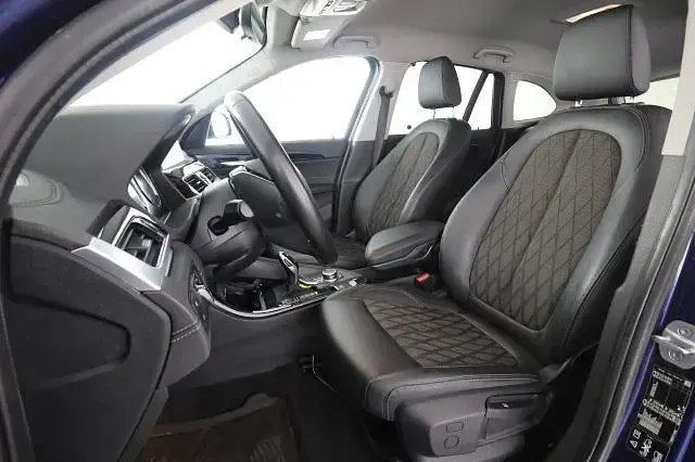 Usata BMW X1 xLine 150 CV (110 kW) 2019 Mediterranean blue SUV