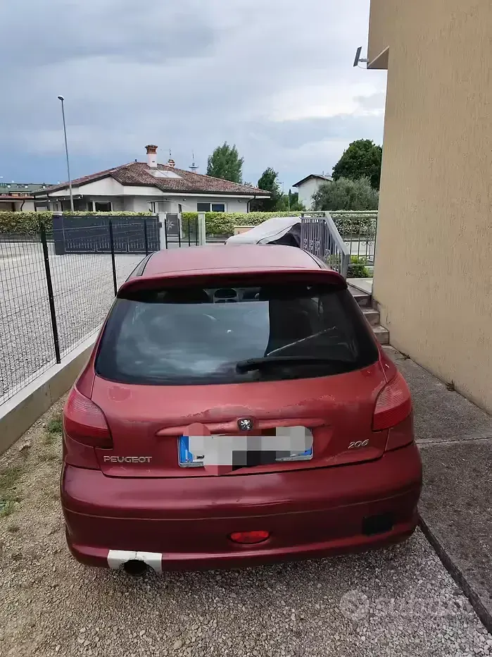 Usata Peugeot 206 135 CV (99 kW) 2000 Rosso Berlina