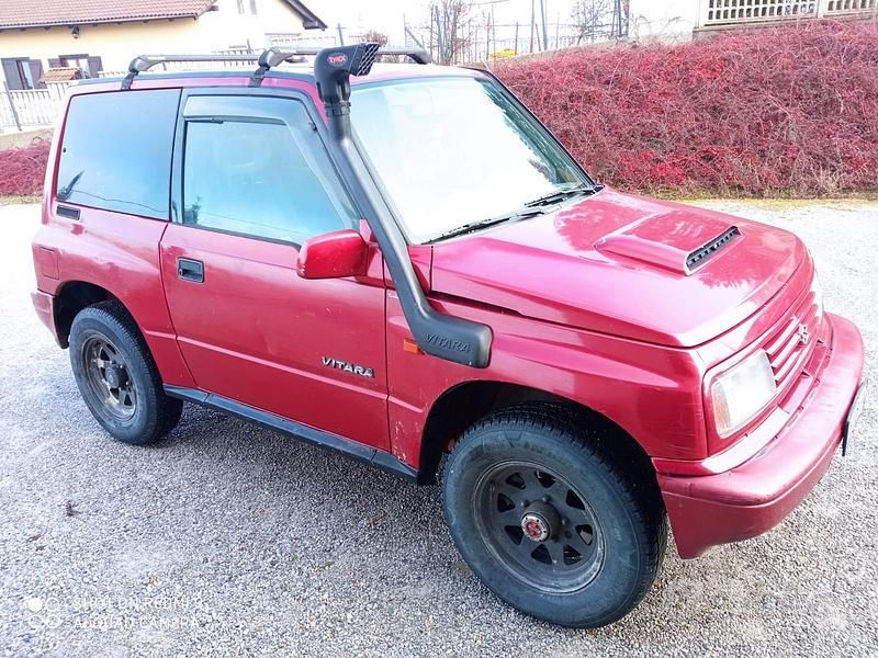 Usata Suzuki Vitara 75 CV (55 kW) 1998 Rosso SUV