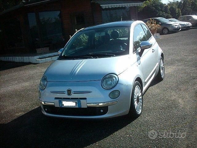 Grigio Usata 2010 Fiat 500 Tre volumi | 3600 € (Buon prezzo) - Immagine 1/4