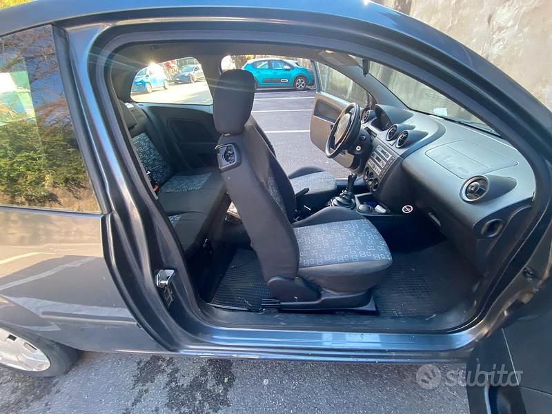 Usata Ford Fiesta 2004 Utilitaria