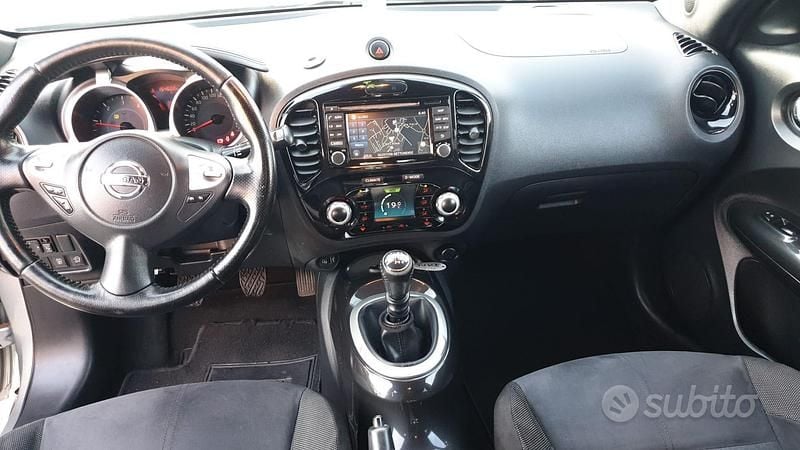 Usata Nissan Juke N-Connecta 115 CV (84 kW) 2017 Grigio SUV