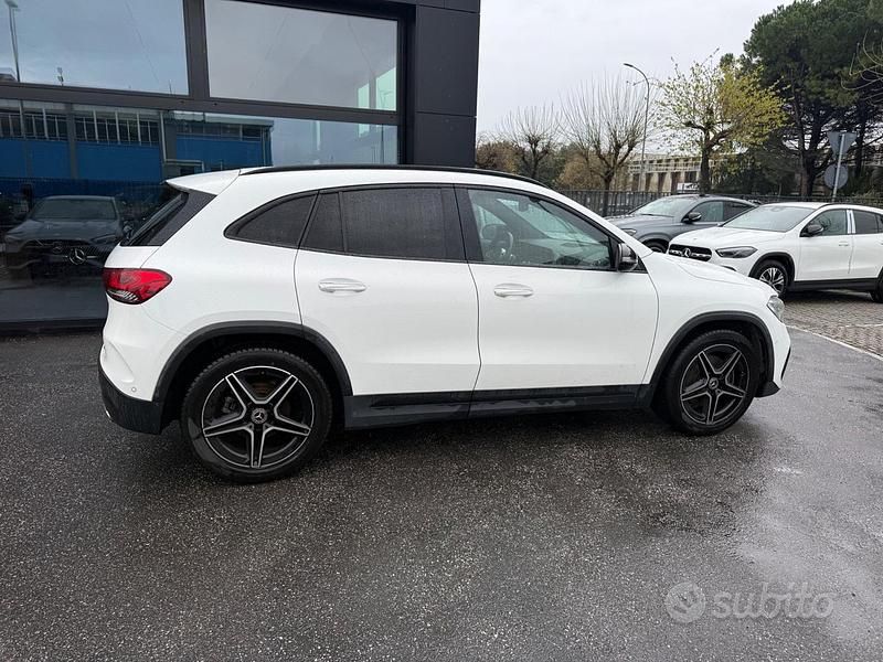 Usata Mercedes GLA200 Premium 150 CV (110 kW) 2021 Bianco SUV
