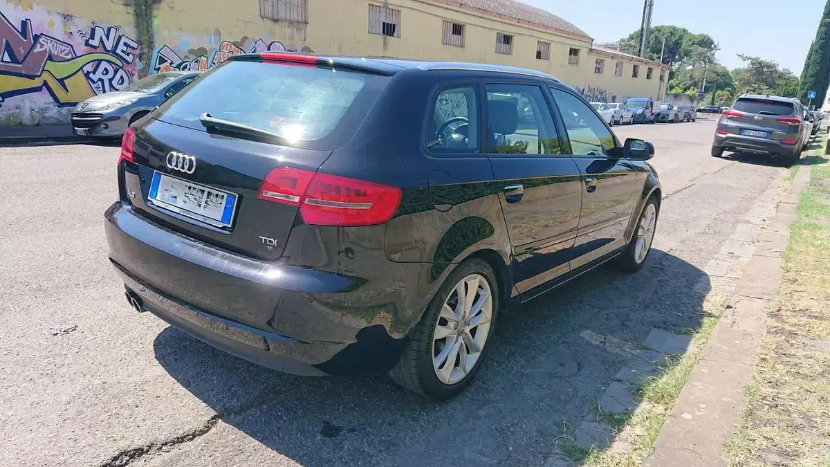 Usata Audi A3 Sportback Ambition 170 CV (125 kW) 2011 Nero Utilitaria