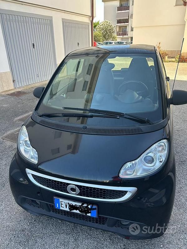 Usata Smart ForTwo Coupé 61 CV (44 kW) 2014 Utilitaria