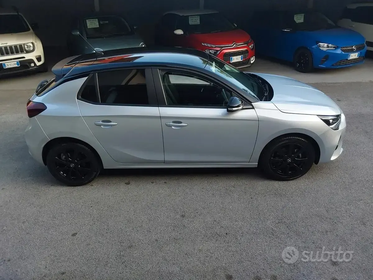 Usata Opel Corsa Edition 102 CV (75 kW) 2022 Grigio Utilitaria