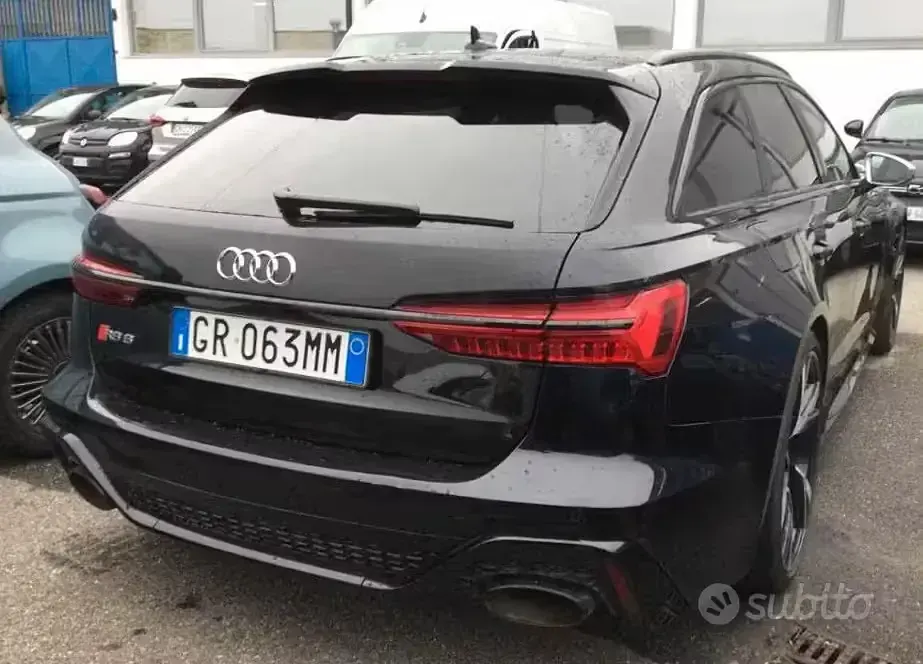 Usata Audi RS6 Ambiente 600 CV (441 kW) 2023 Nero Station wagon