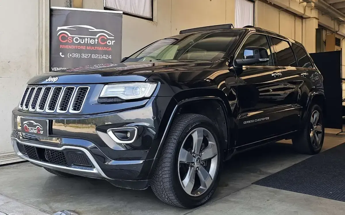 Usata Jeep Grand Cherokee Overland 250 CV (183 kW) 2016 Nero SUV