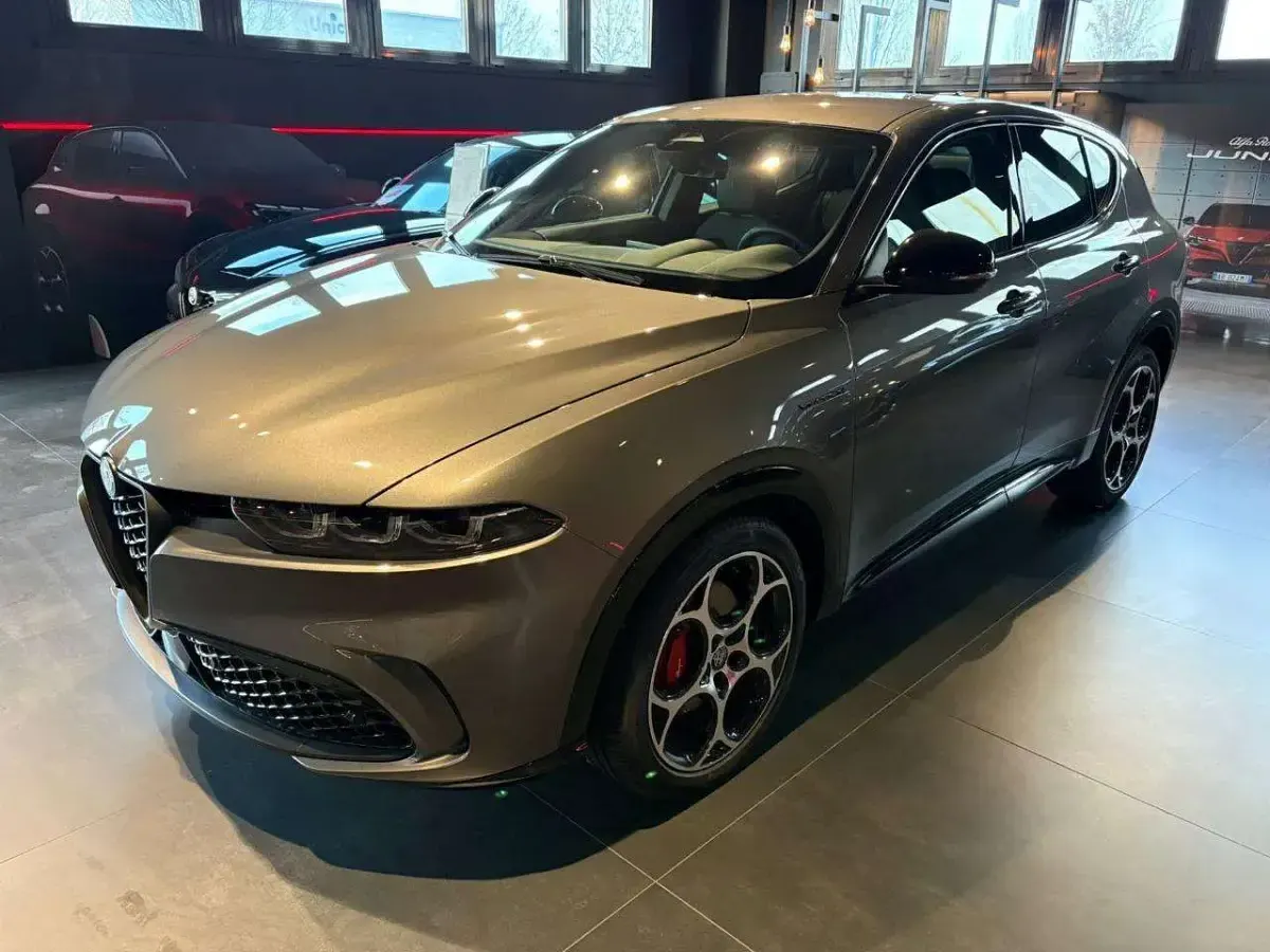 Nuova Alfa Romeo Tonale Veloce 160 CV (117 kW) 2025 Antracite SUV