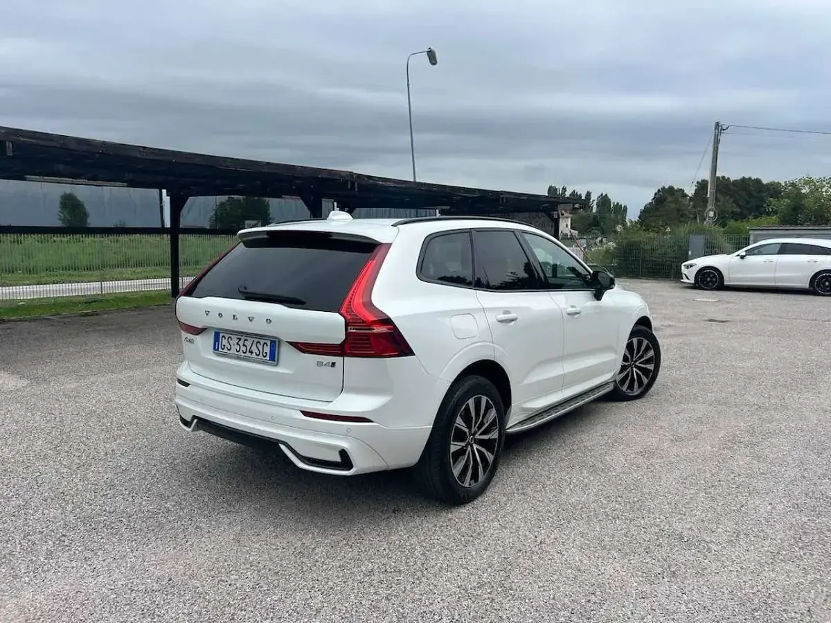 Usata Volvo XC60 Plus 197 CV (144 kW) 2024 Bianco SUV