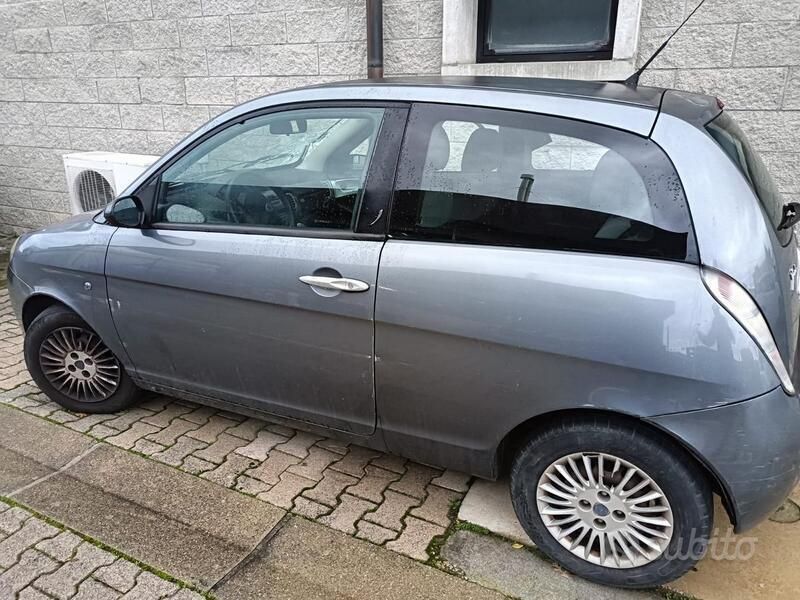 Usata 2005 Lancia Ypsilon Due volumi | 1000 € (Super prezzo) - Immagine 1/4