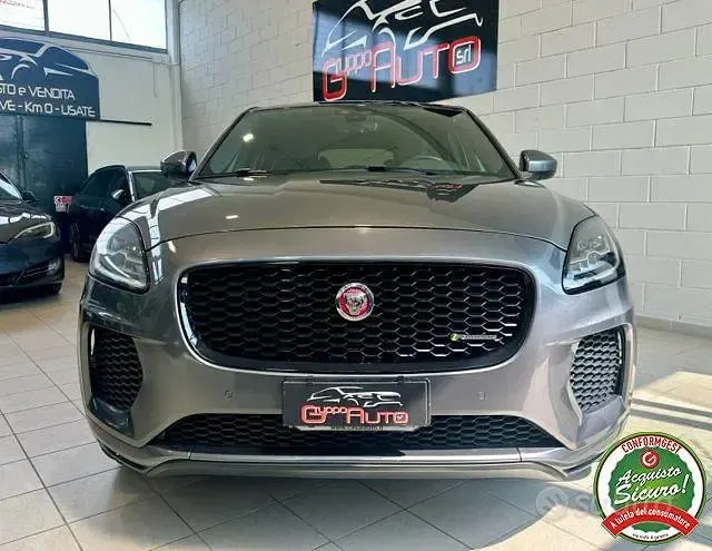 Occasion Jaguar E-Pace R-Dynamic 179 ch (131 kW) 2019 Gris SUV