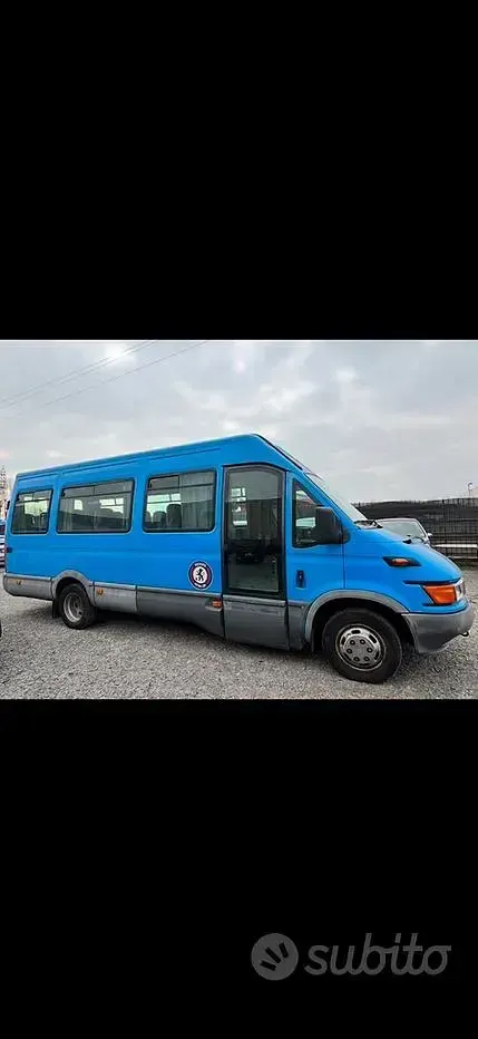 Usata Iveco Daily 2002 Blu Berlina