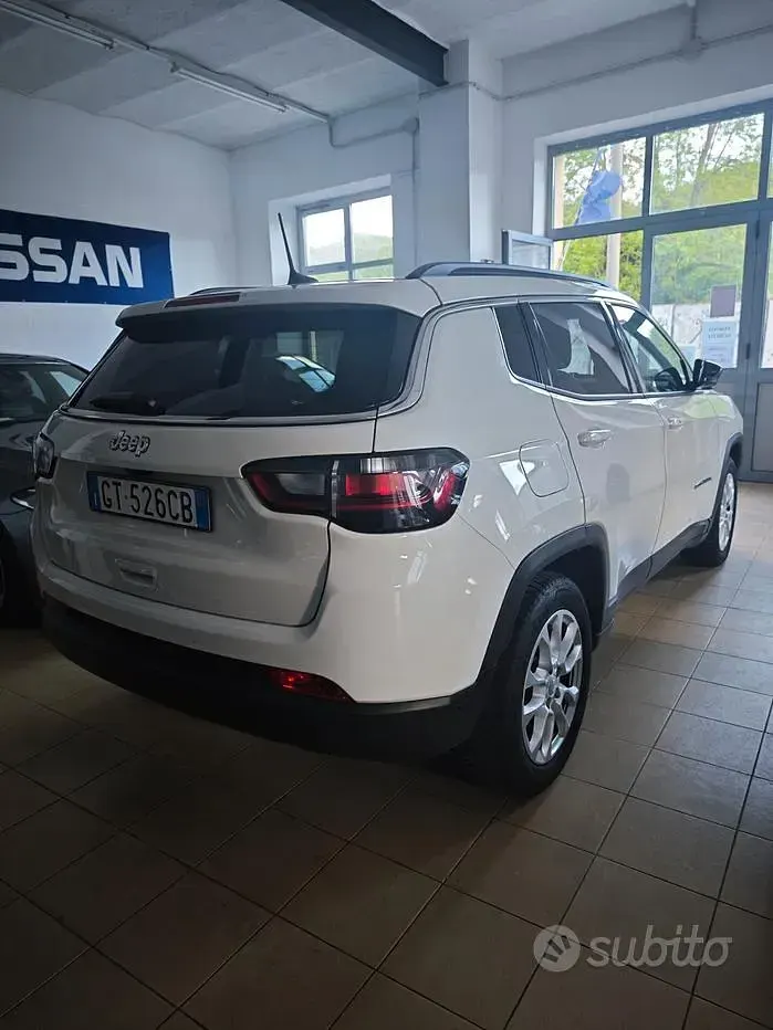 Begagnad Jeep Compass 131 HK (96 kW) 2024 Vit SUV