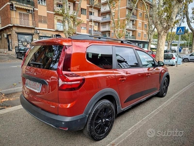 Usata Dacia Jogger Extreme 101 CV (74 kW) 2022 Arancione Monovolume
