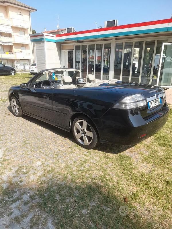 Usata Saab 9-3 Cabriolet Vector 150 CV (110 kW) 2007 Nero Cabrio