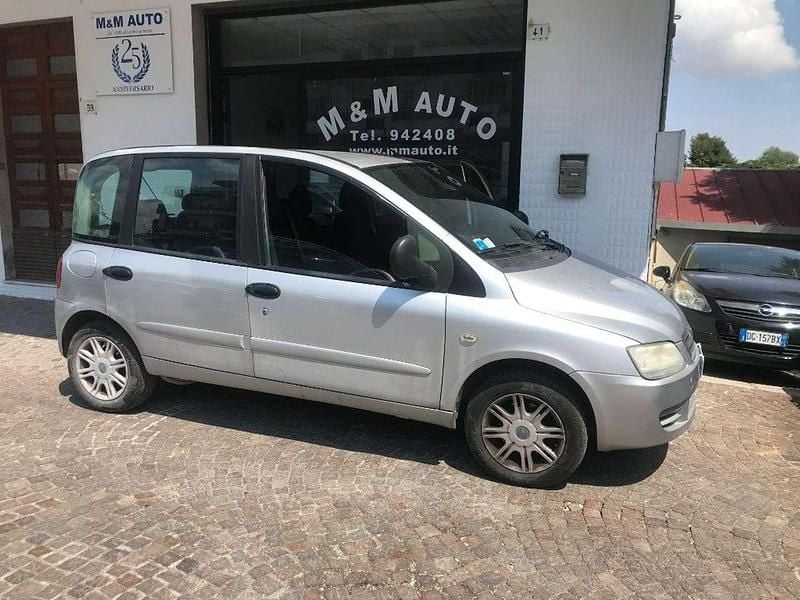 Usata Fiat Multipla Dynamic 103 CV (75 kW) 2007 Argento Monovolume