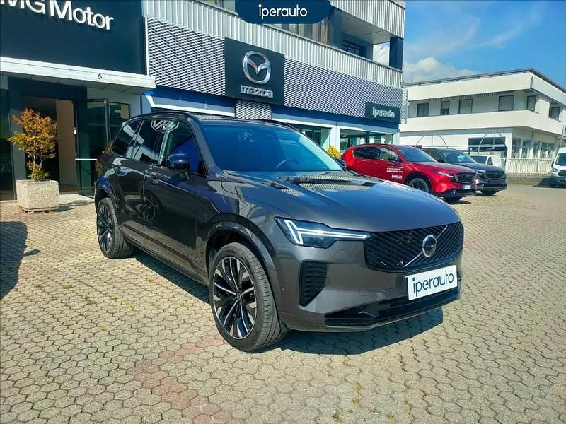 Usata Volvo XC90 Plus 455 CV (334 kW) 2025 Grigio SUV