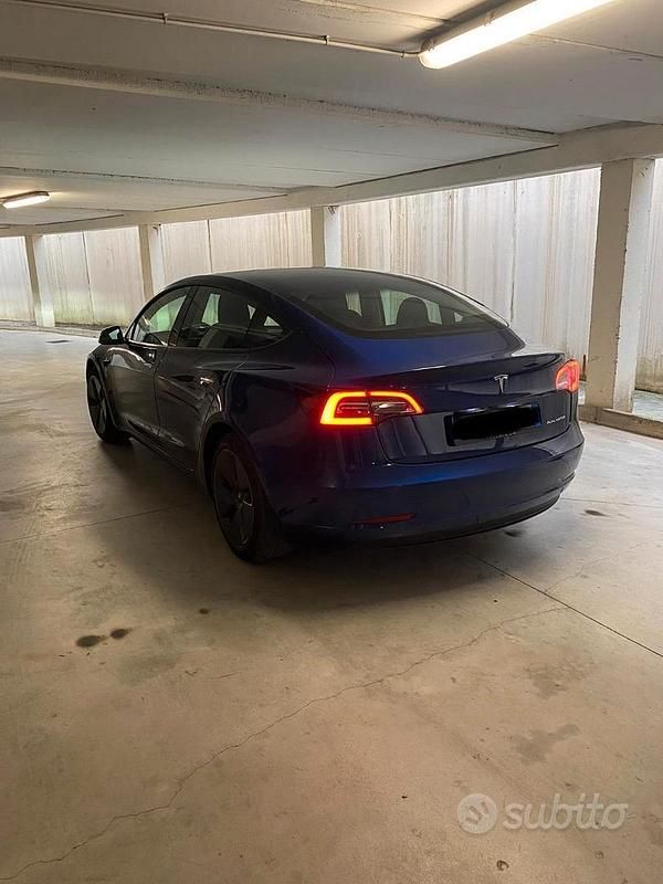 Usata Tesla Model 3 366 kW (498 CV) 2021 Blu Berlina