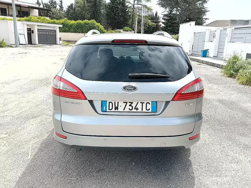 Usata Ford Mondeo Titanium 140 CV (102 kW) 2009 Grigio Station wagon