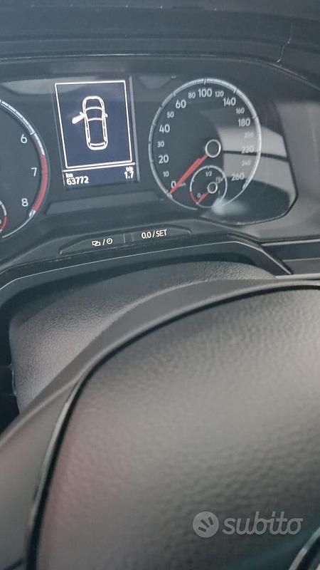 Usata VW Polo Trendline 65 CV (47 kW) 2018 Nero Utilitaria