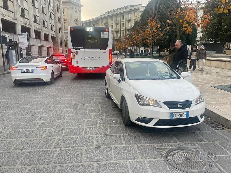 Bianco Usata 2016 Seat Ibiza Style Tre volumi | 7500 € - Immagine 1/2