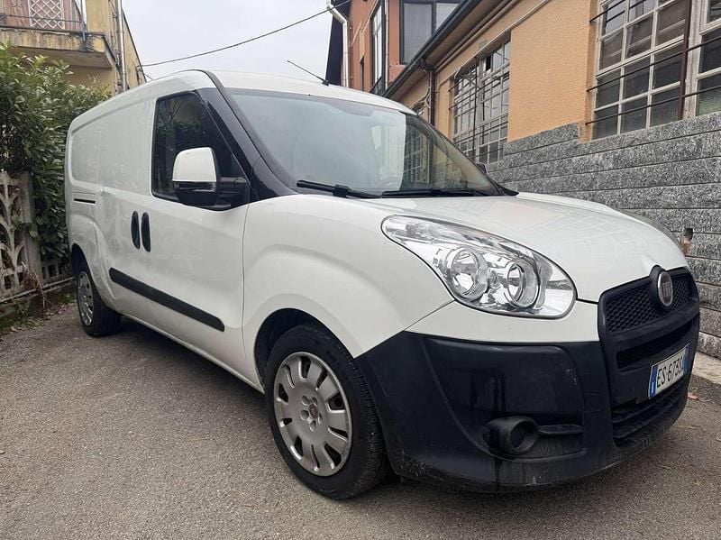 Usata Fiat Doblò Active 105 CV (77 kW) 2014 Bianco Monovolume