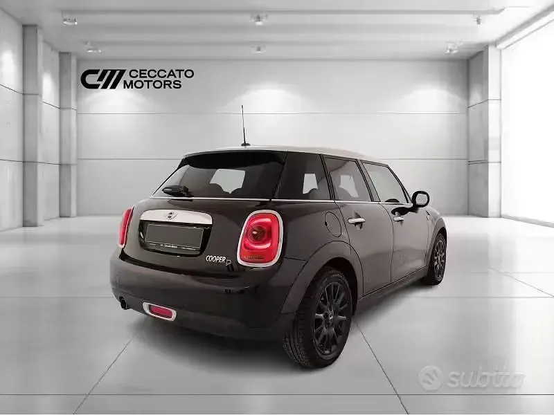 Usata Mini Cooper D Hype 116 CV (85 kW) 2016 Nero Utilitaria