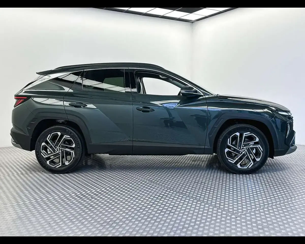 Nuova Hyundai Tucson 179 CV (131 kW) 2026 Cypress green pearl SUV