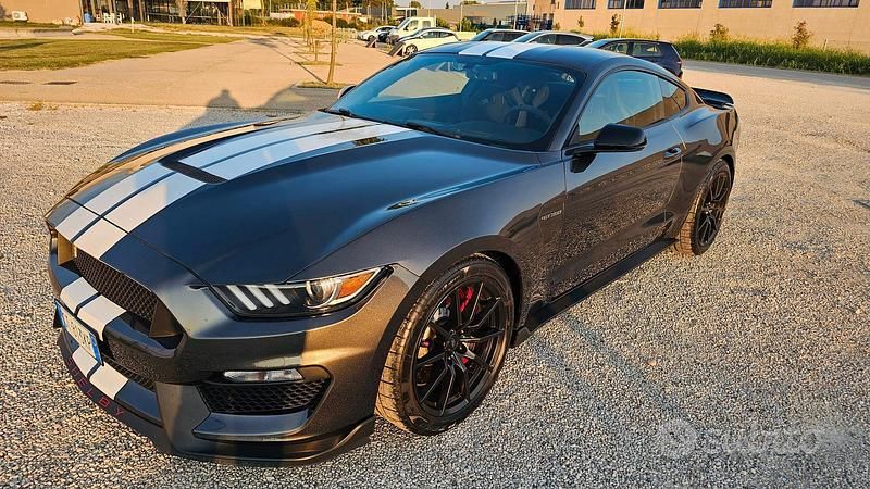 Usata Ford Mustang 533 CV (392 kW) 2016 Nero Coupé