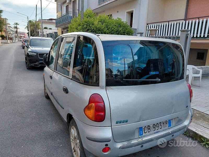 Usata Fiat Multipla 116 CV (85 kW) 2002 Grigio Monovolume