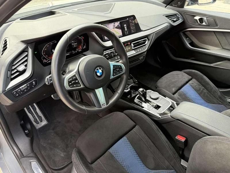 Usata BMW 118 M Sport 136 CV (100 kW) 2024 Grigio colosseo metallizzato Utilitaria