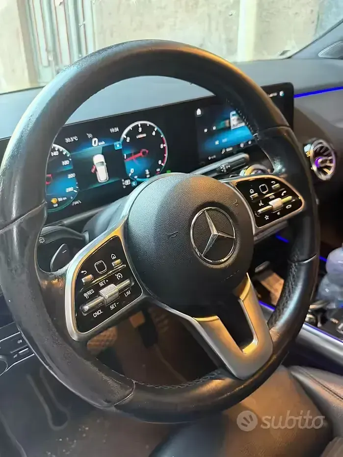 Usata Mercedes GLA200 150 CV (110 kW) 2020 Bianco SUV